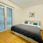 公寓 Brand New Luxury 3 Bedrooms, Terrace And Free Parking - Noah *