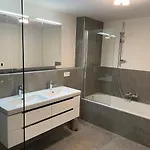 Brand New Luxury 3 Bedrooms, Terrace And Free Parking - Noah 公寓