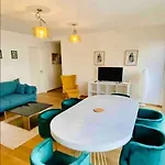 公寓 Brand New Luxury 3 Bedrooms, Terrace And Free Parking - Noah
