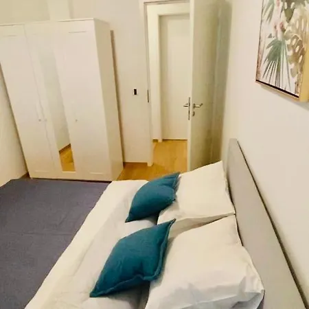 Brand New Luxury 3 Bedrooms, Terrace And Free Parking - Noah *