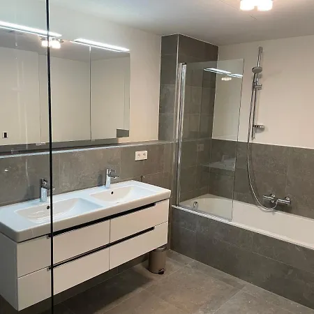 Brand New Luxury 3 Bedrooms, Terrace And Free Parking - Noah Apartament
