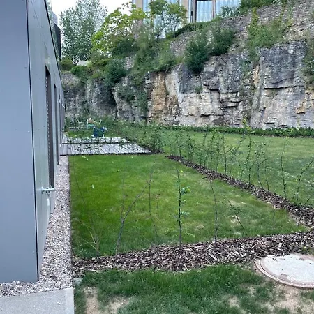 Brand New Luxury 3 Bedrooms, Terrace And Free Parking - Noah